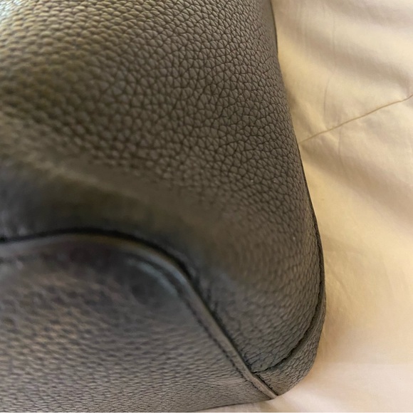 Tory Burch black pebbled leather shopper - Picture 9 of 13